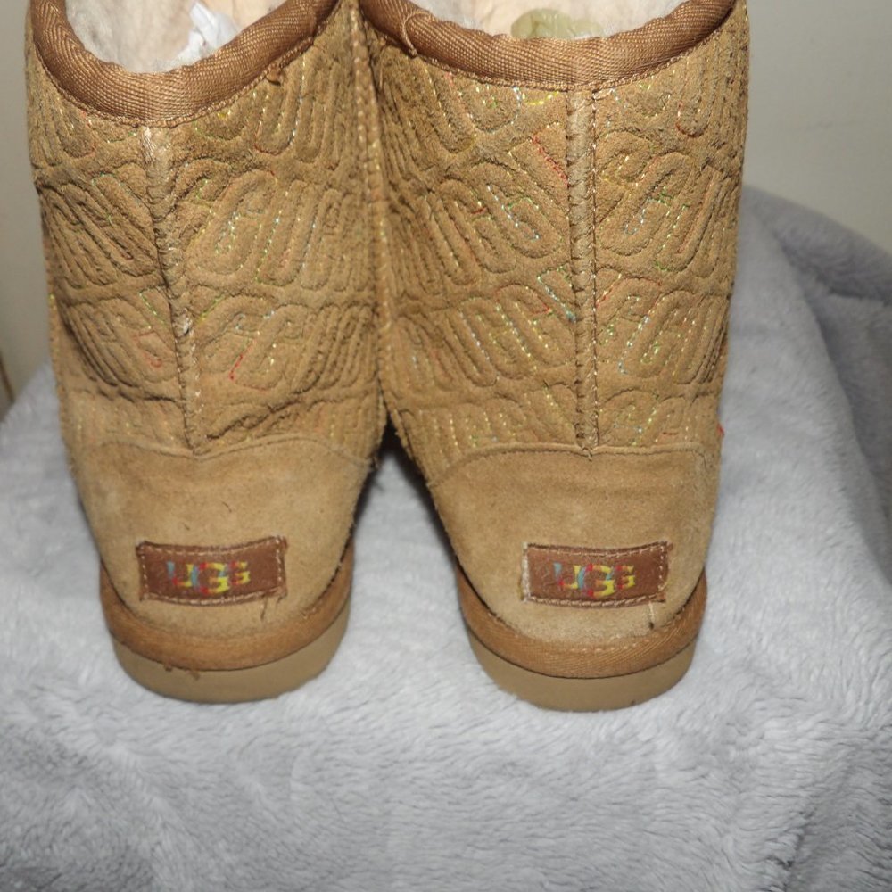UGG Brown Logo Boots Sz 4 - Picture 4 of 8